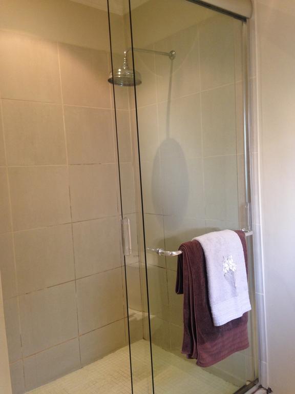 A Hundred Thousand Welcomes B&B Sandton Habitación foto